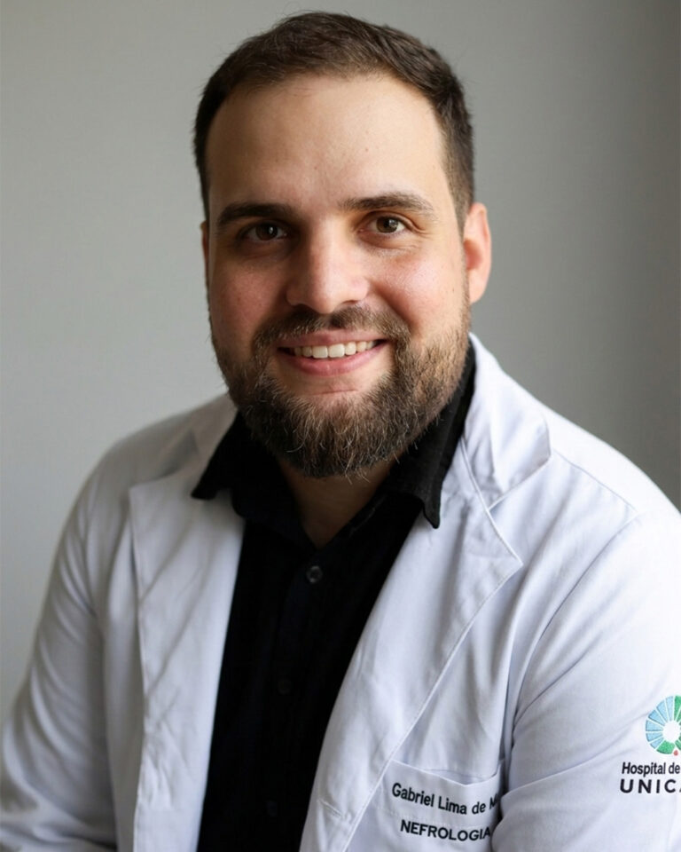 Dr. Gabriel Moura, nefrologista, CRM 226.180